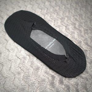 ESNTLS Black No Show Socks